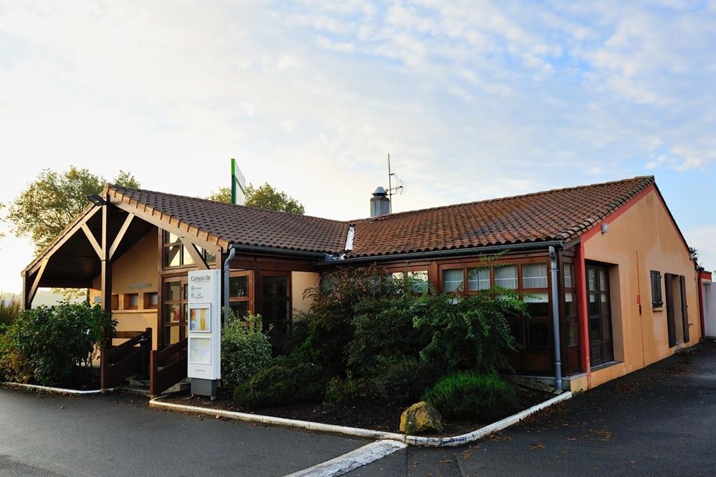 Kyriad Niort - La Creche Luaran gambar